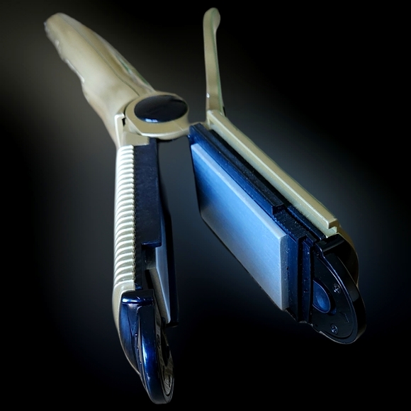 #B10 Conair Gold & Black Colored Hair Straightener - Picture 12 of 14